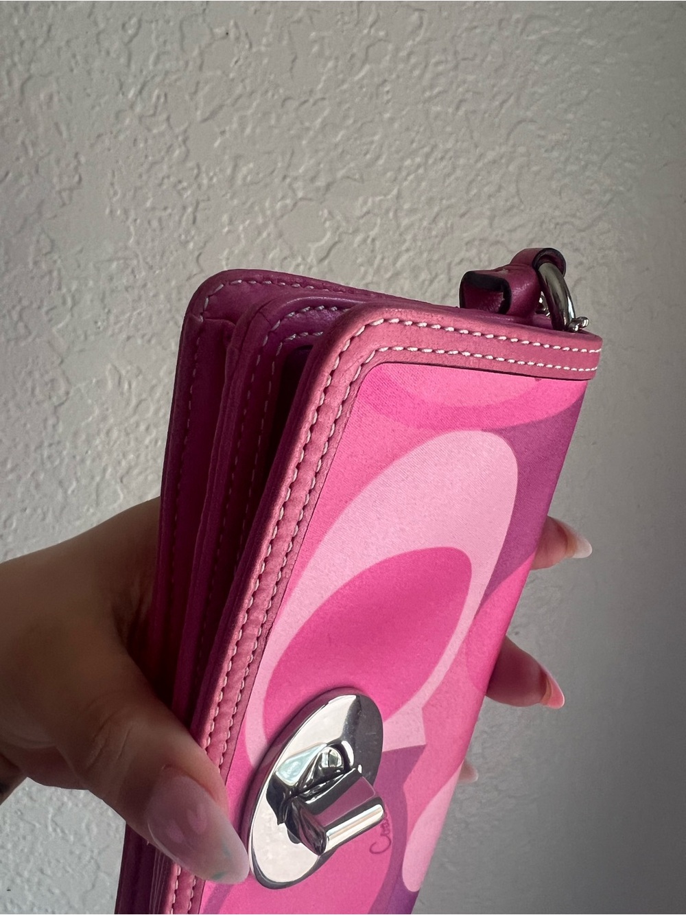 Coach Pink Optic Limited Edition Turnlock  Clutch/Wristlet - Picture 3 of 10